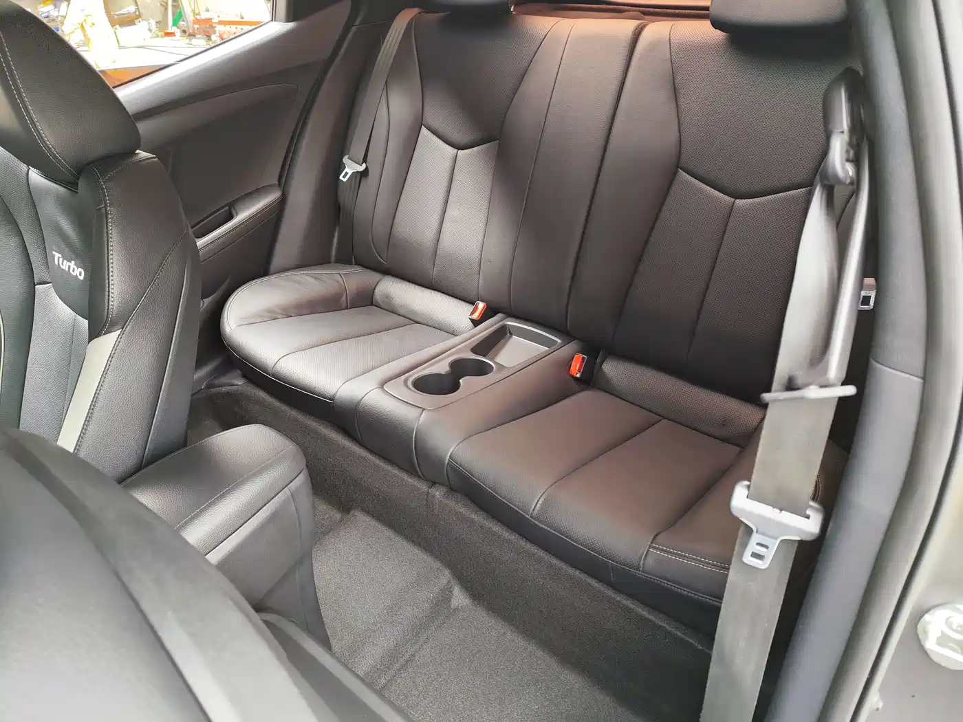 Hyundai Veloster 2012 1.6T Manual Comfort фото 6