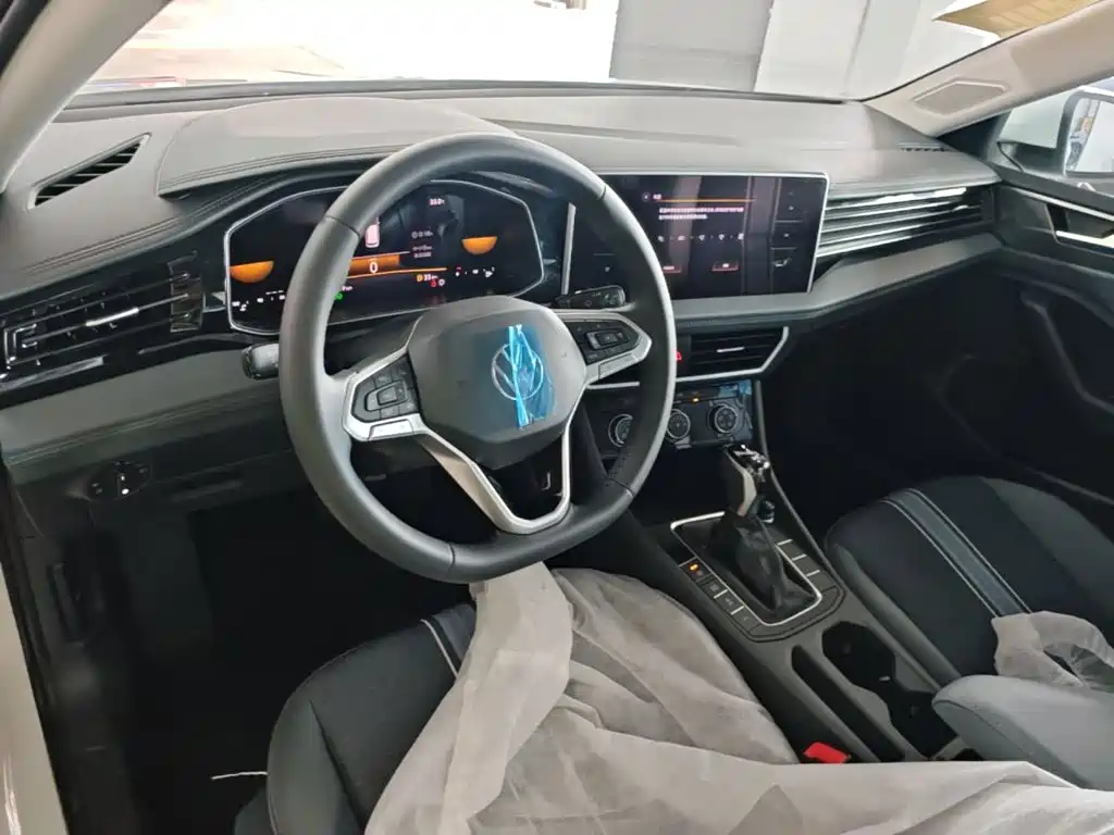 Volkswagen Sagitar 2026 2025 Model Year Facelift 200TSI DSG Soaring Edition