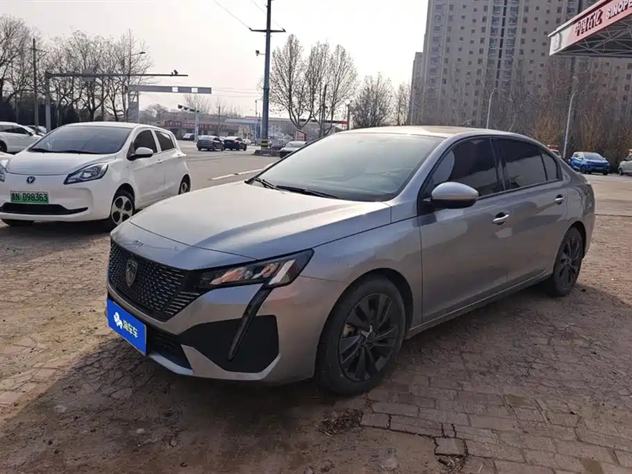 PEUGEOT 408