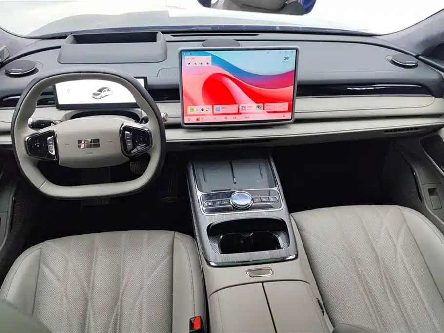 Geely Galaxy Galaxy Xingyao 8 2025 130km EM-P Starship Edition фото 12