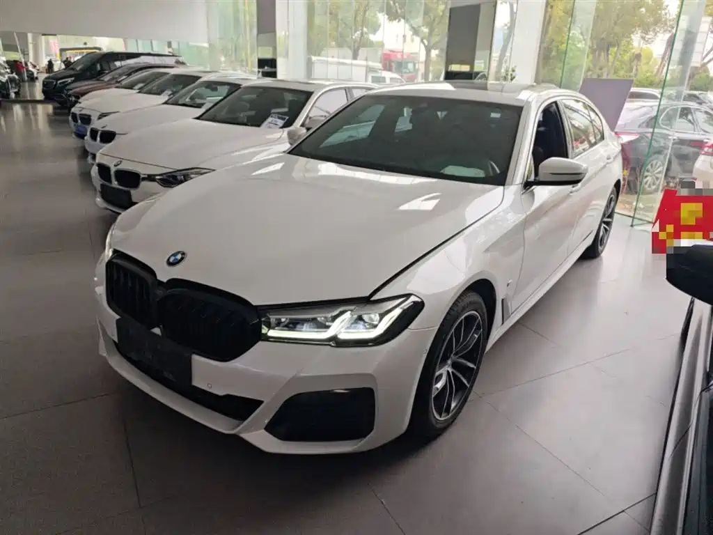 BMW 5 Series 2022 Facelift 525Li Luxury Package