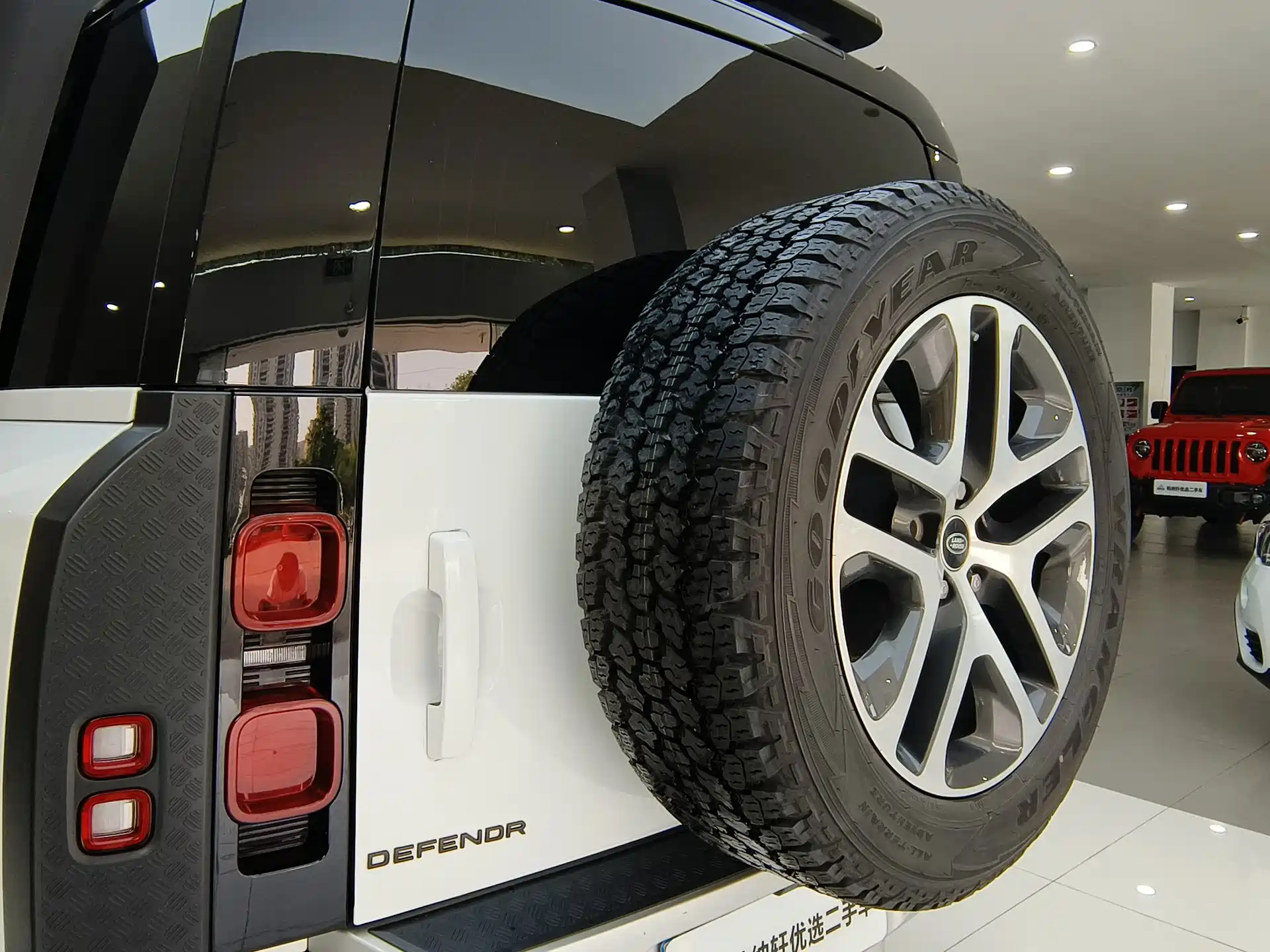 صورة 35 - Land Rover Defender