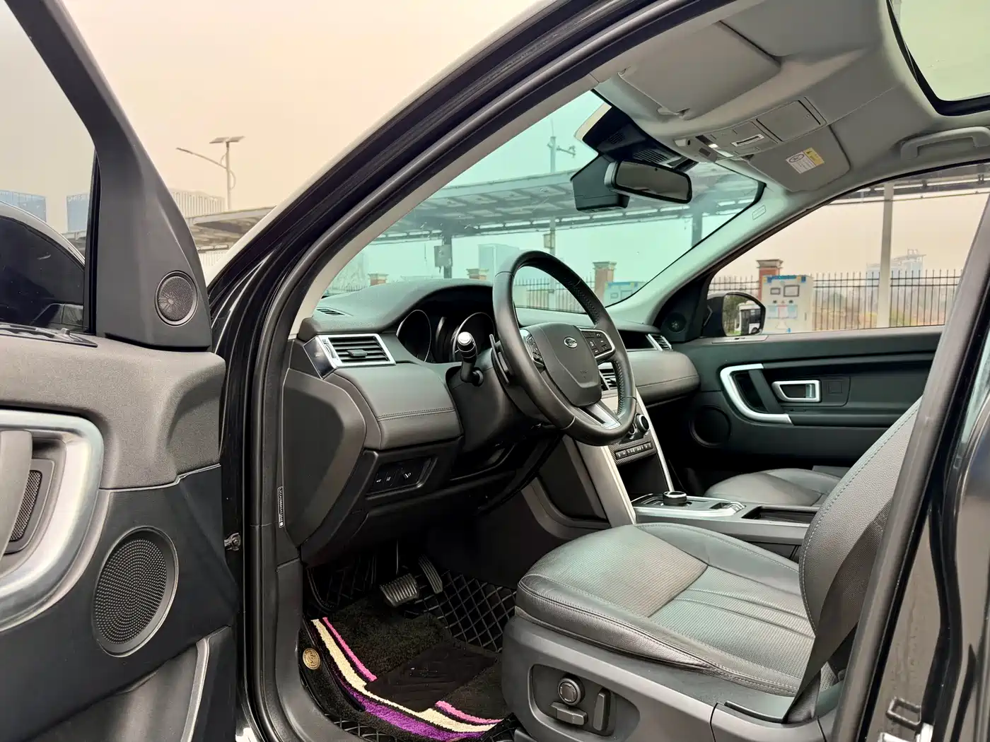 Land Rover Discovery Sport 2018 240PS SE Edition фото 4