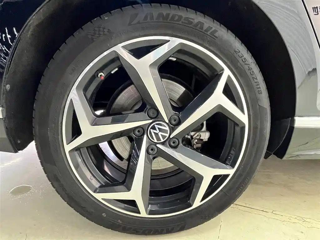 Volkswagen Magotan 2023 Model 2 Million Commemorative Edition 330TSI DSG Luxury фото 21