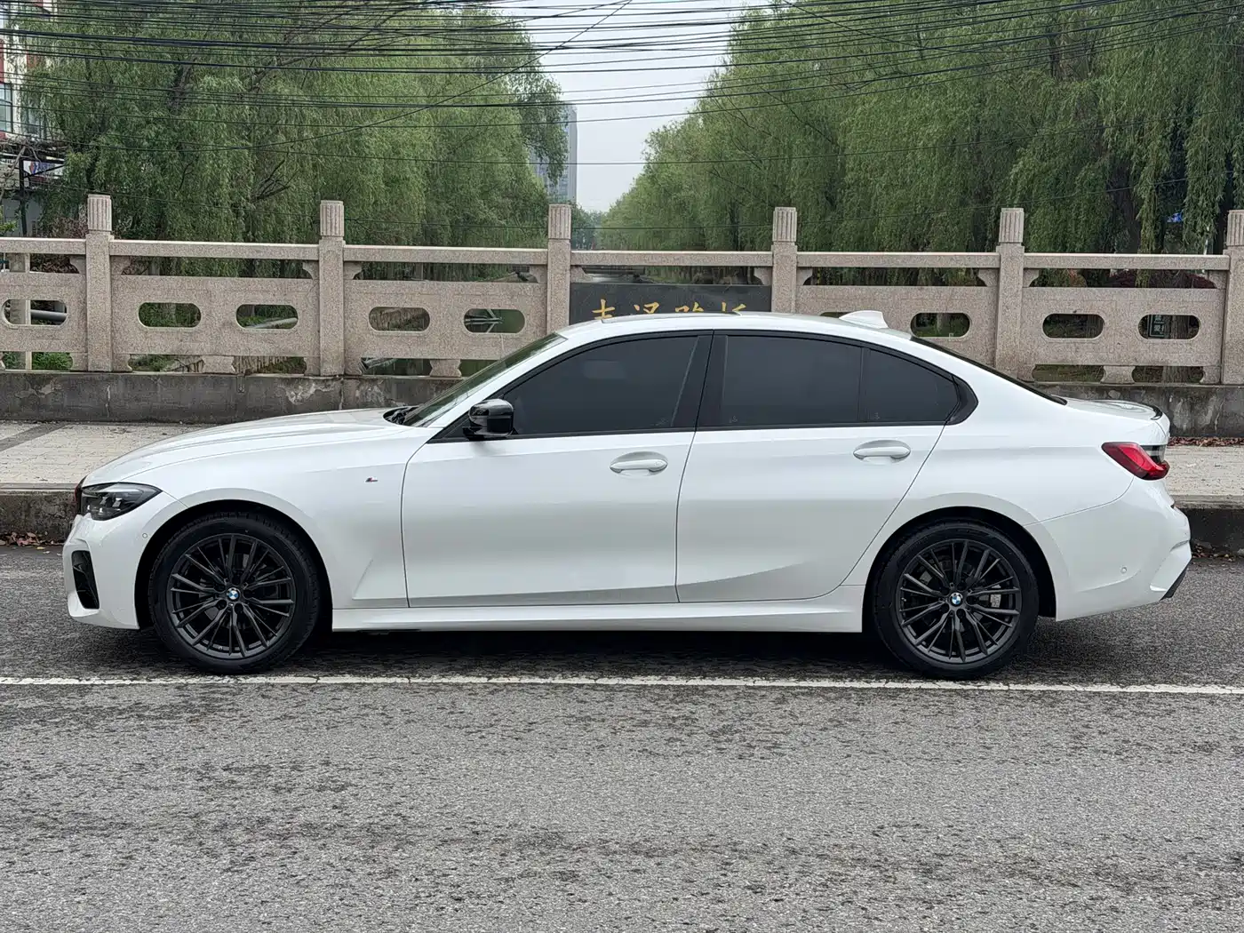 BMW 3 Series 2022 Facelift 325i M Sport Shadow Edition фото 3