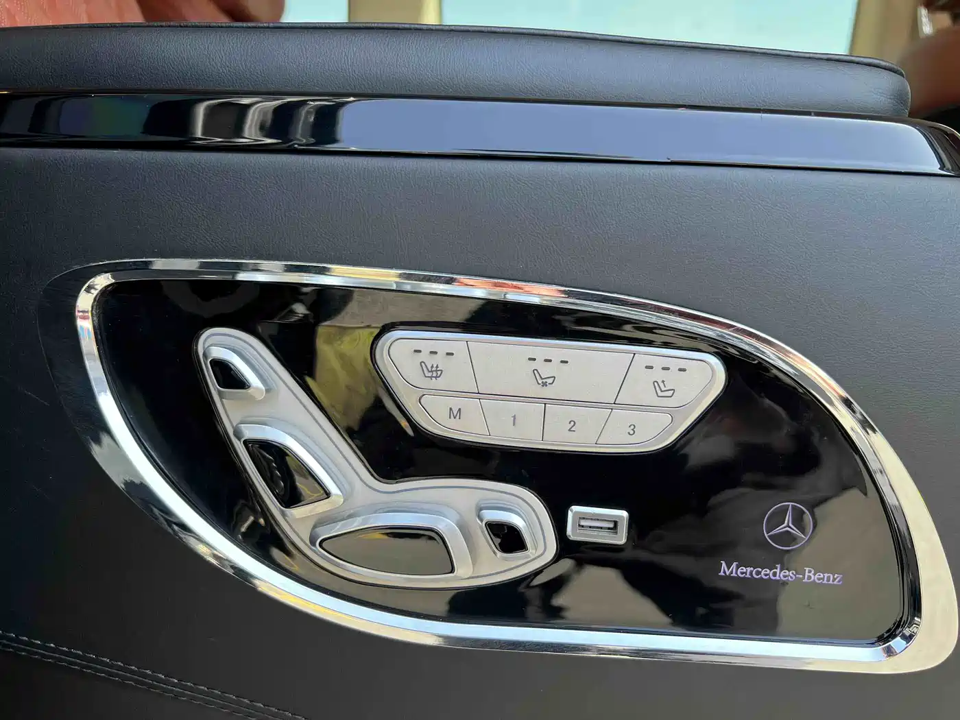 Mercedes-Benz Vito 2023 2.0T Elite 7-Seater фото 8