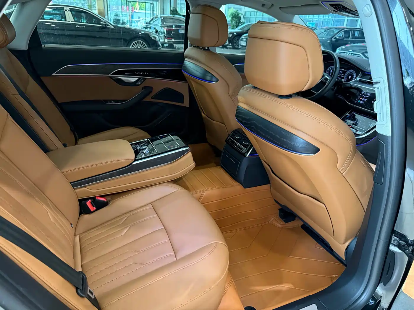 Audi A8 2024 Model A8L 45 TFSI quattro Luxury фото 7
