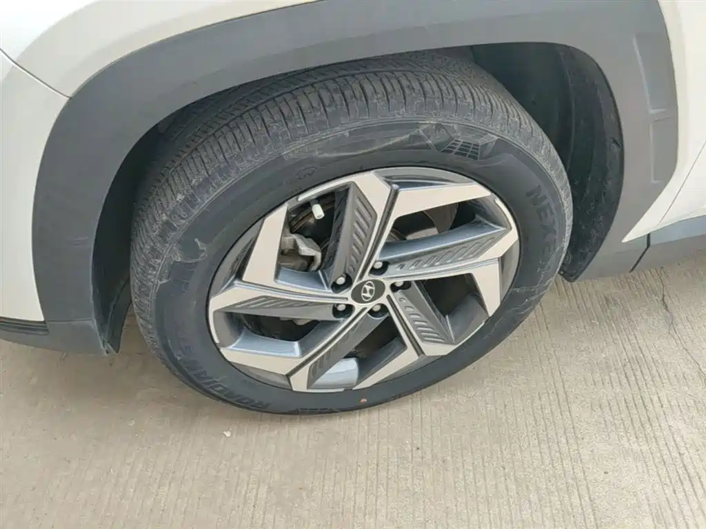 Hyundai Tucson 2022 Tucson L 1.5T DCT LUX Premium N Line фото 23