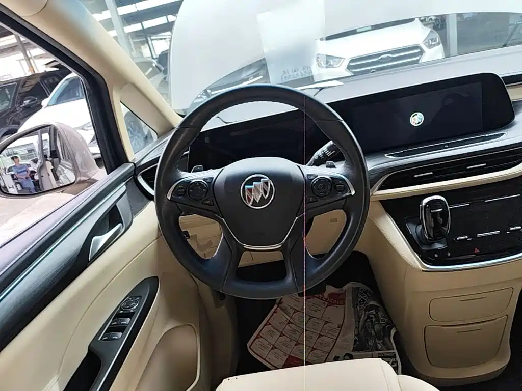 Фото 11 - Buick GL8
