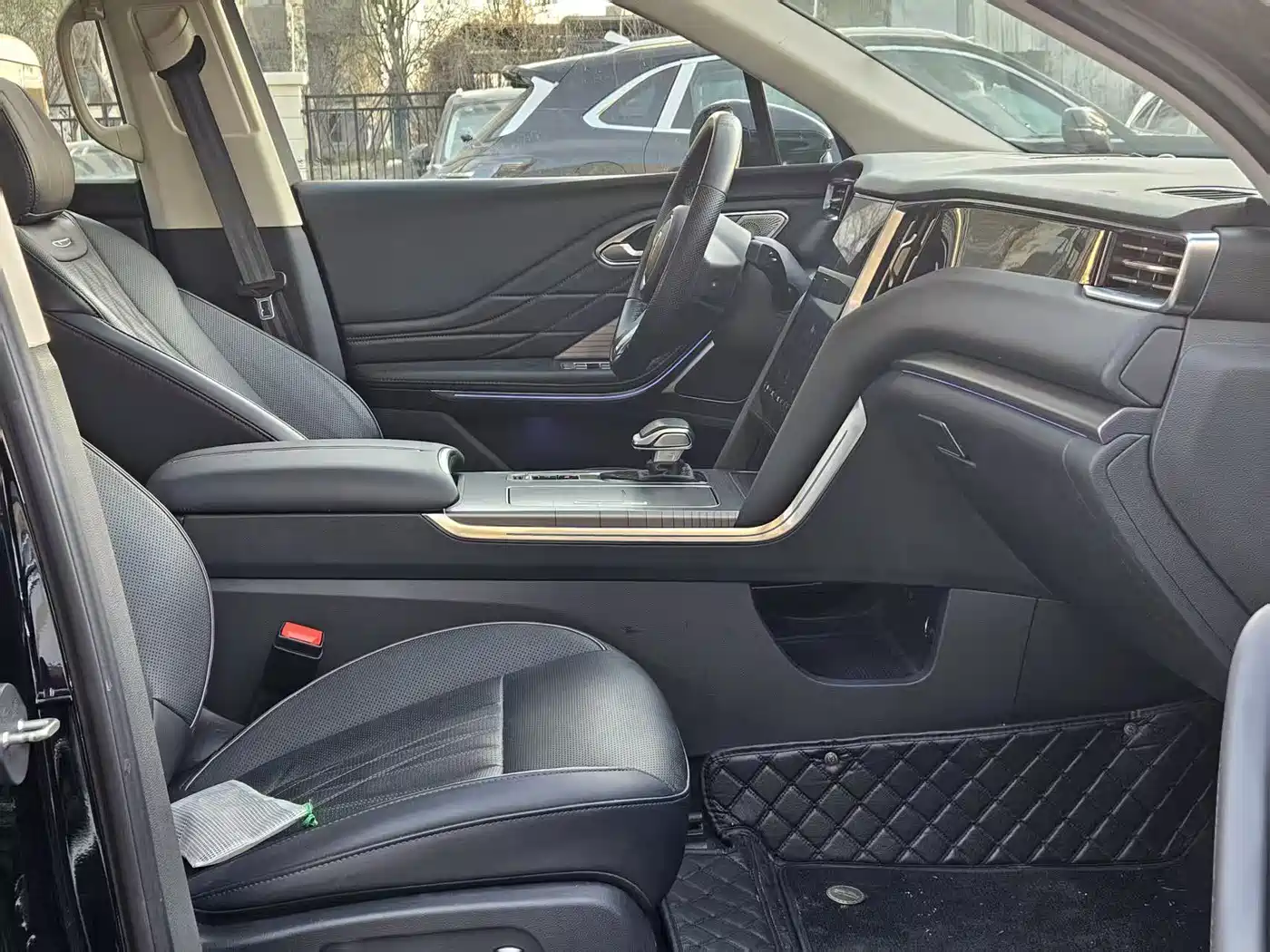 Hongqi HS7 PHEV 2024 2.0T PHEV 4WD Flagship Edition 6-seater фото 19