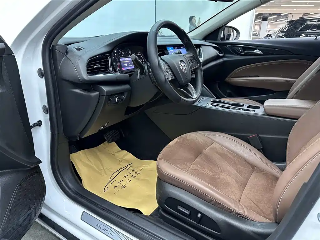 BUICK REGAL