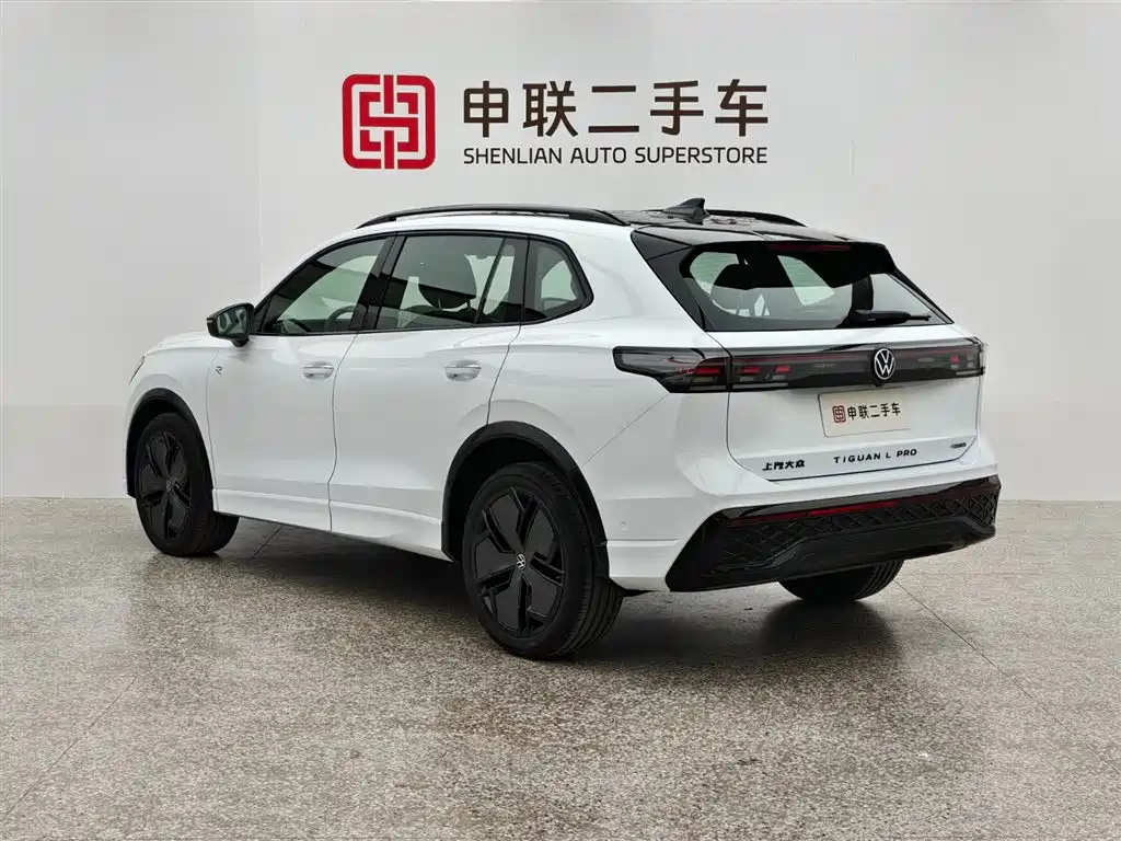 Volkswagen Tiguan L 2024 PRO 380TSI 4WD R-Line Premium Edition фото 3