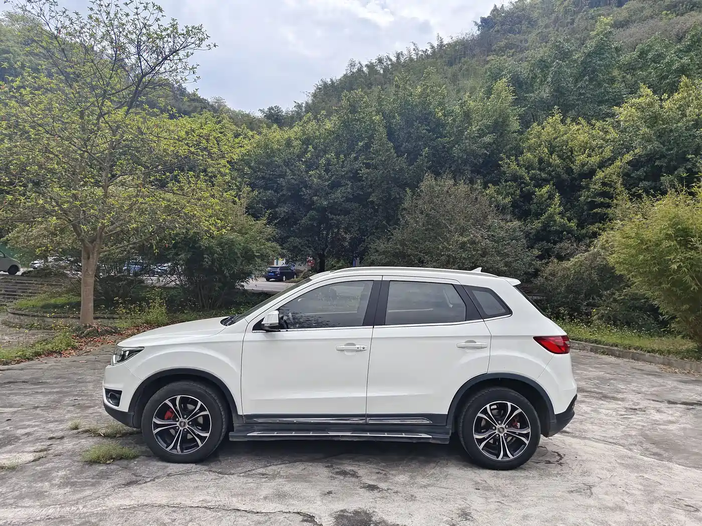 FAW Senya R7 2017 2017 Model 1.6L Automatic Luxury