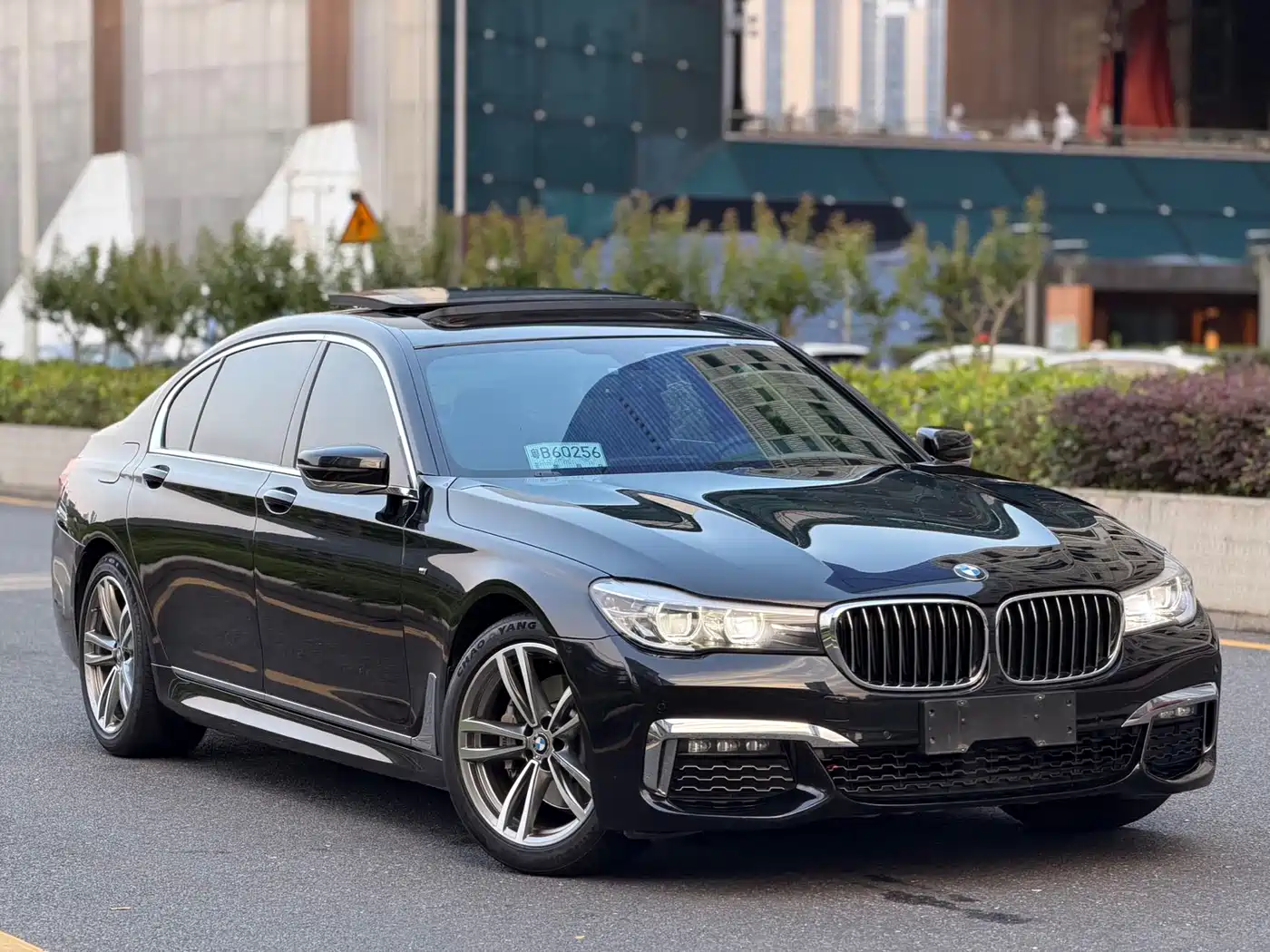 BMW 7 Series 2018 730Li Leading Type M Sport Package фото 3
