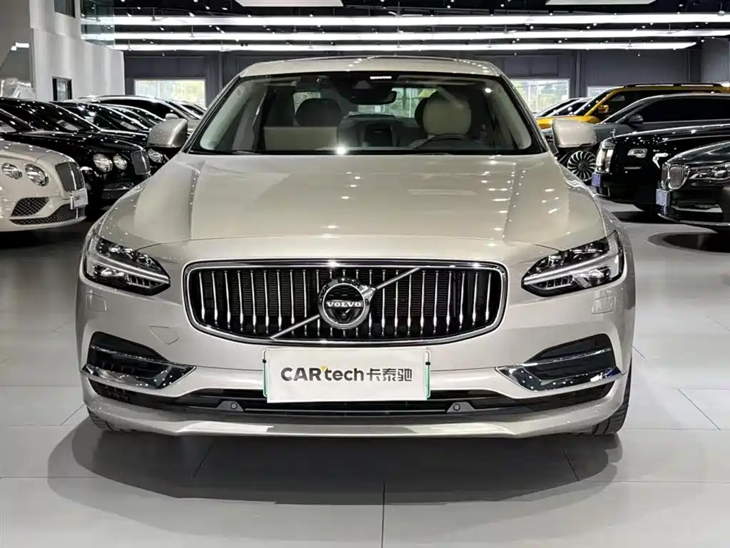 VOLVO S90 PLUG IN HYBRID