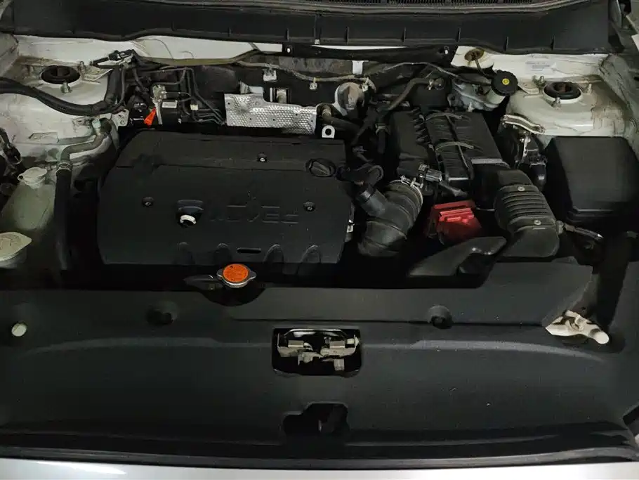 Mitsubishi ASX 2013 2.0L CVT 2WD Elite фото 10