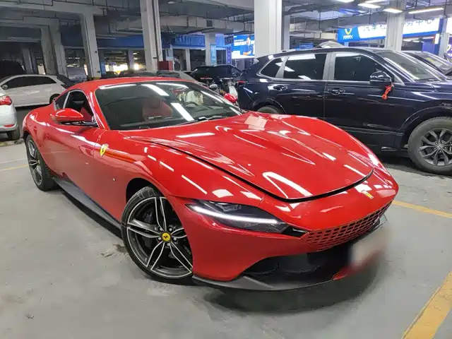 FERRARI ROMA