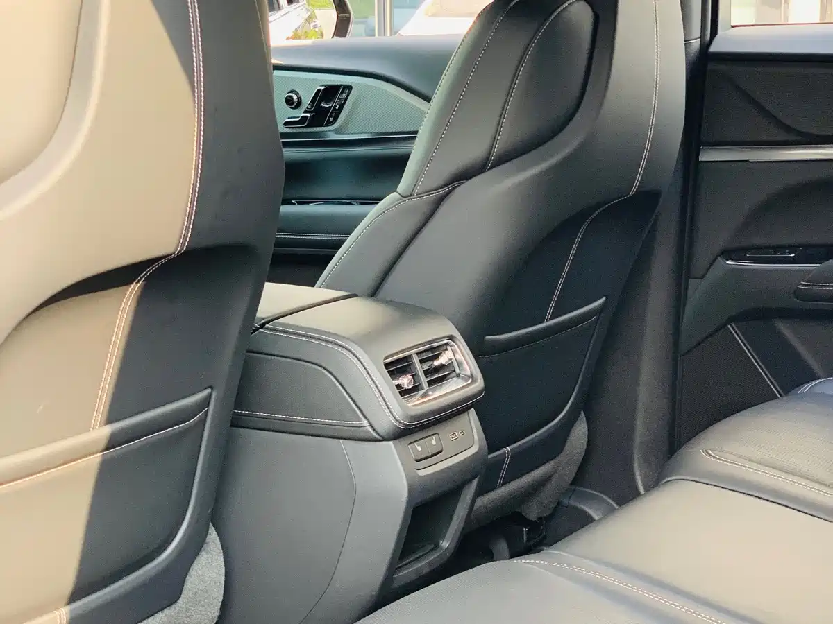 Cadillac XT5 2026 2025 2.0T Luxury