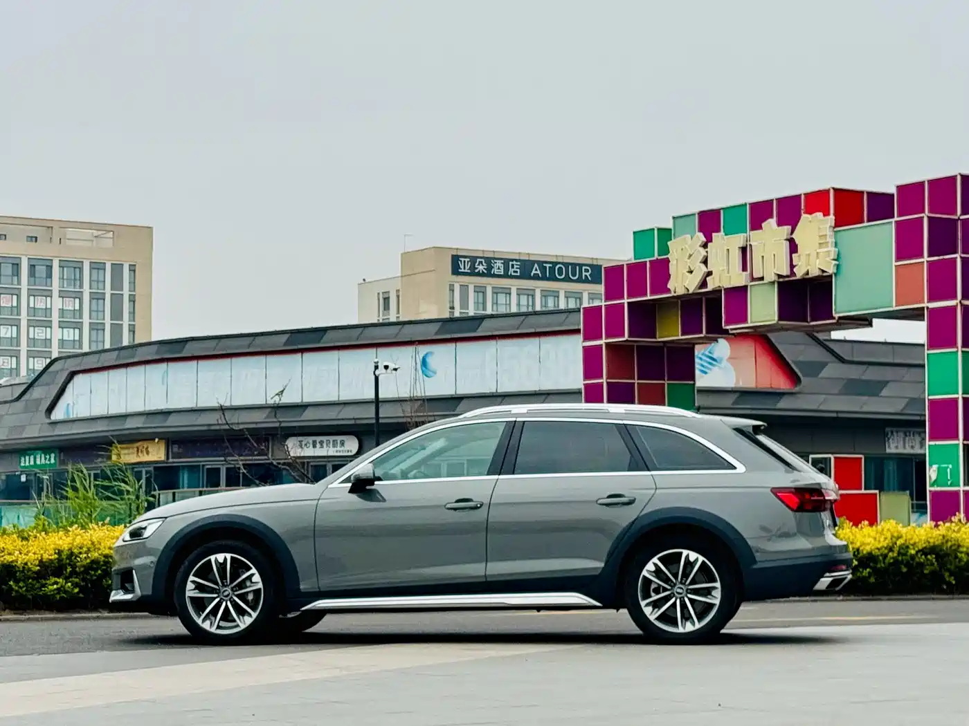 Audi A4 (Import) 2021 2021 allroad quattro Explorer