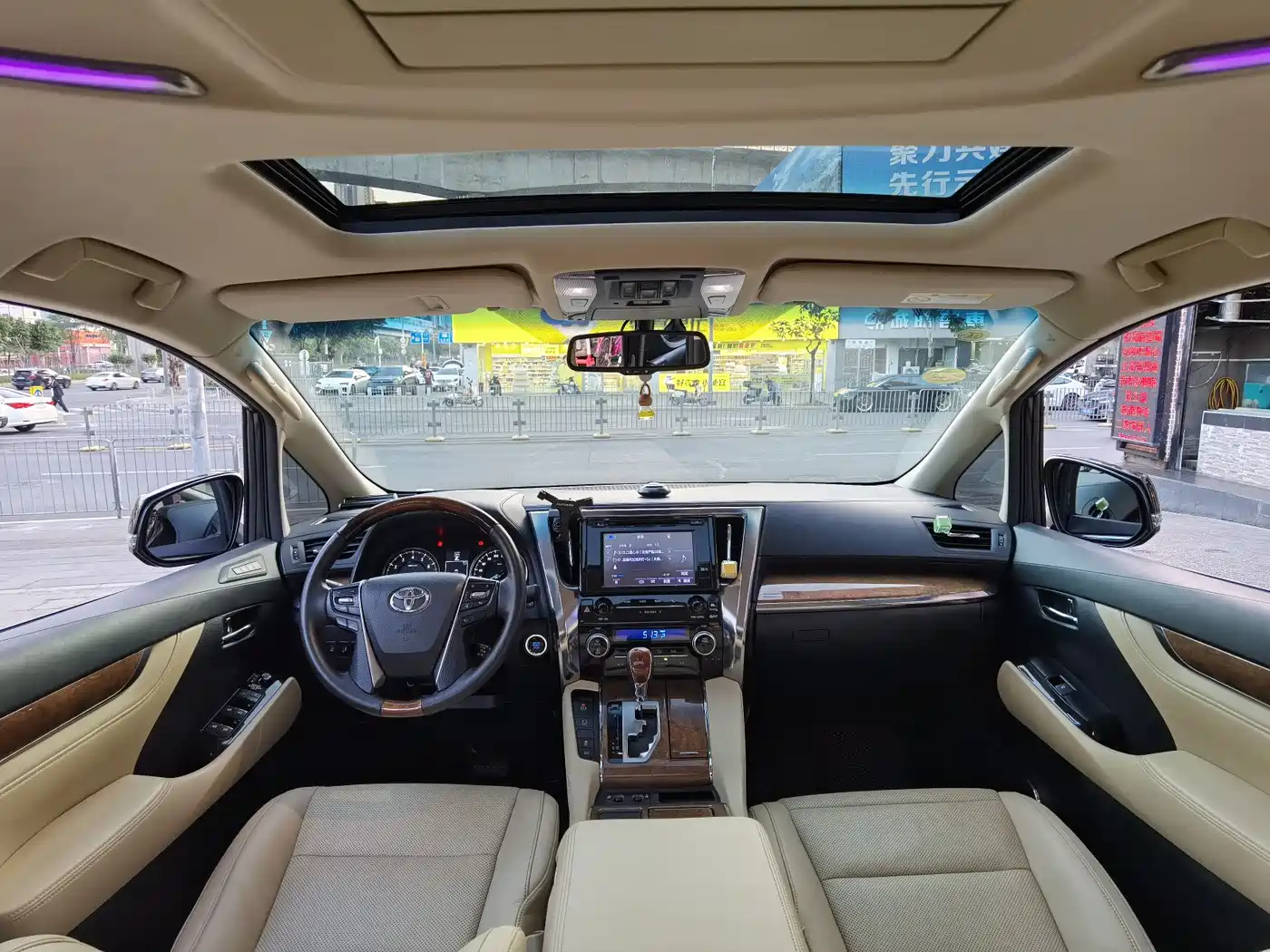 Toyota Alphard 2015 3.5L Premium Edition фото 17