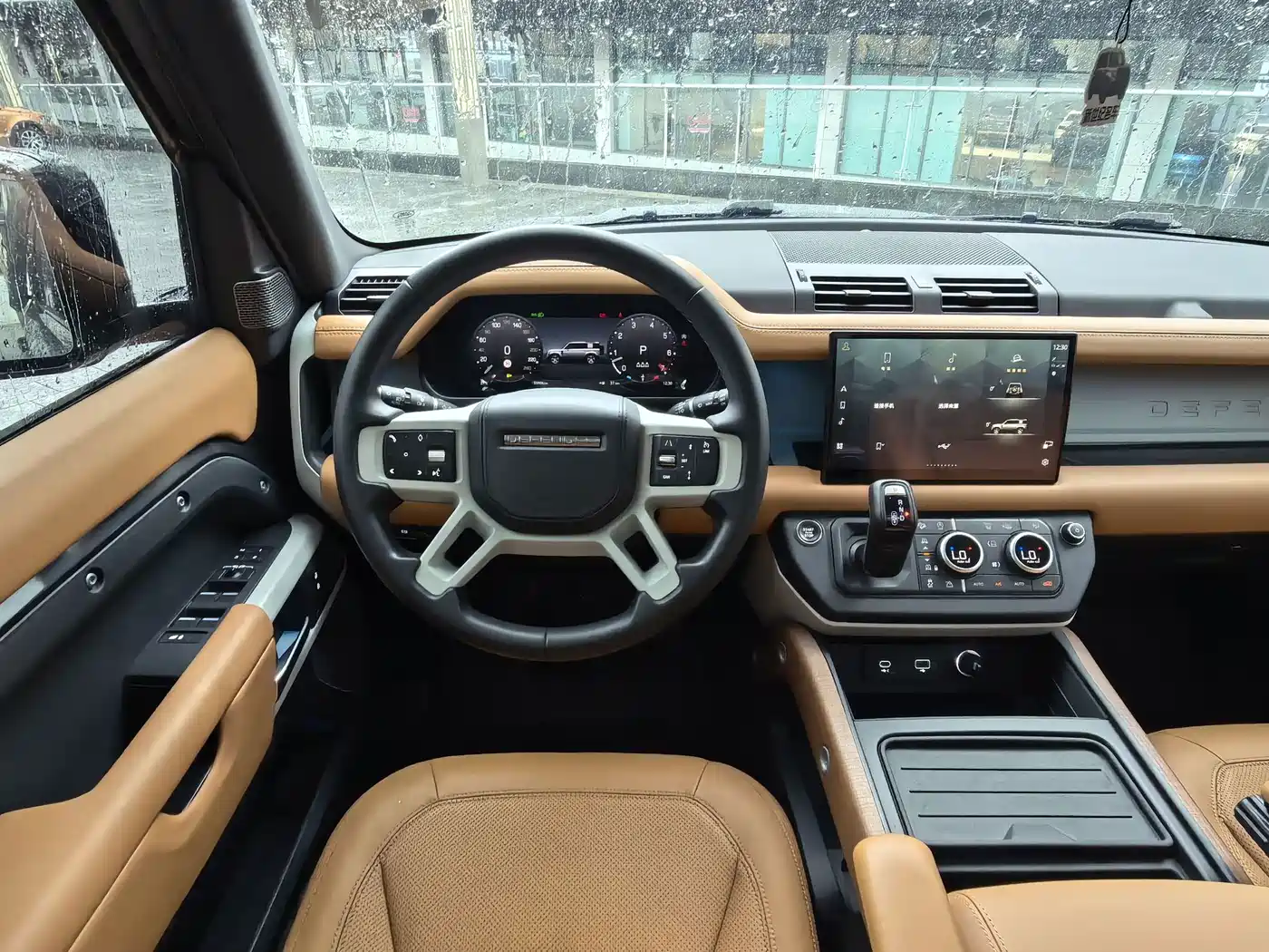 Фото 8 - Land Rover Defender