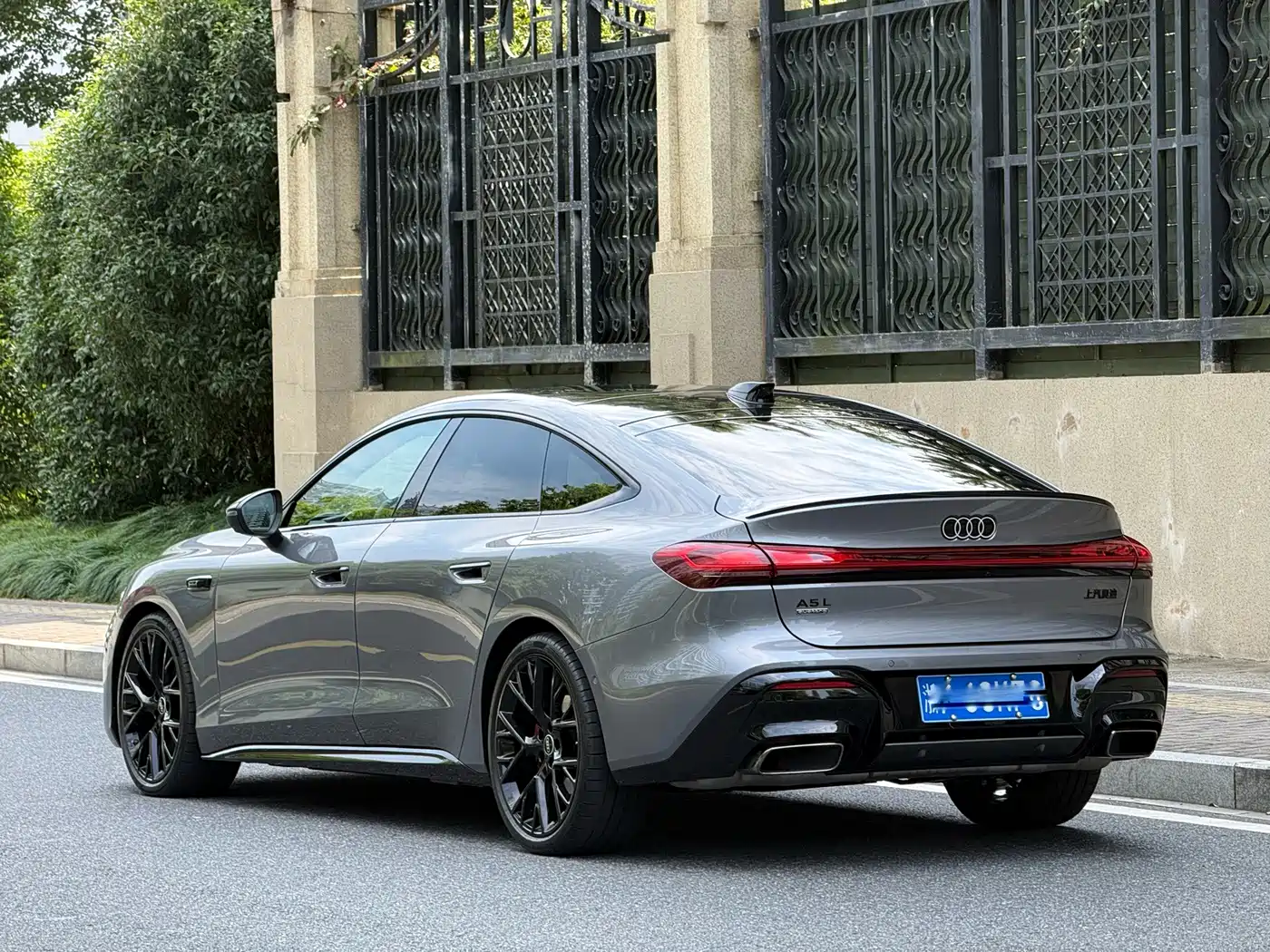 Photo 13 - Audi A5L Sportback