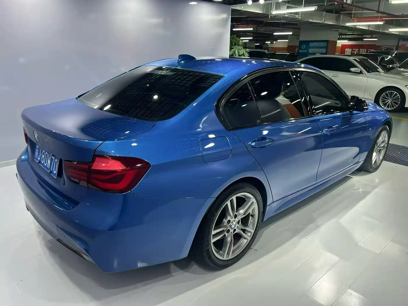 Photo 4 - BMW 3 Series