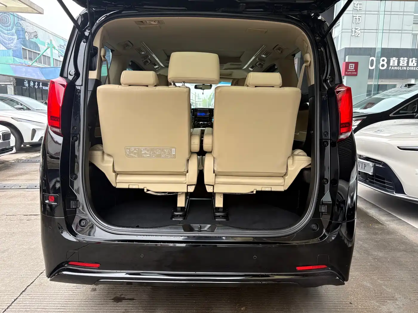 Toyota Alphard 2018 Facelift 3.5L Luxury Edition фото 7