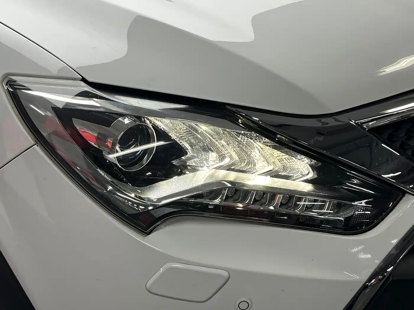 BYD Tang New Energy 2015 2.0T 4WD Flagship фото 20
