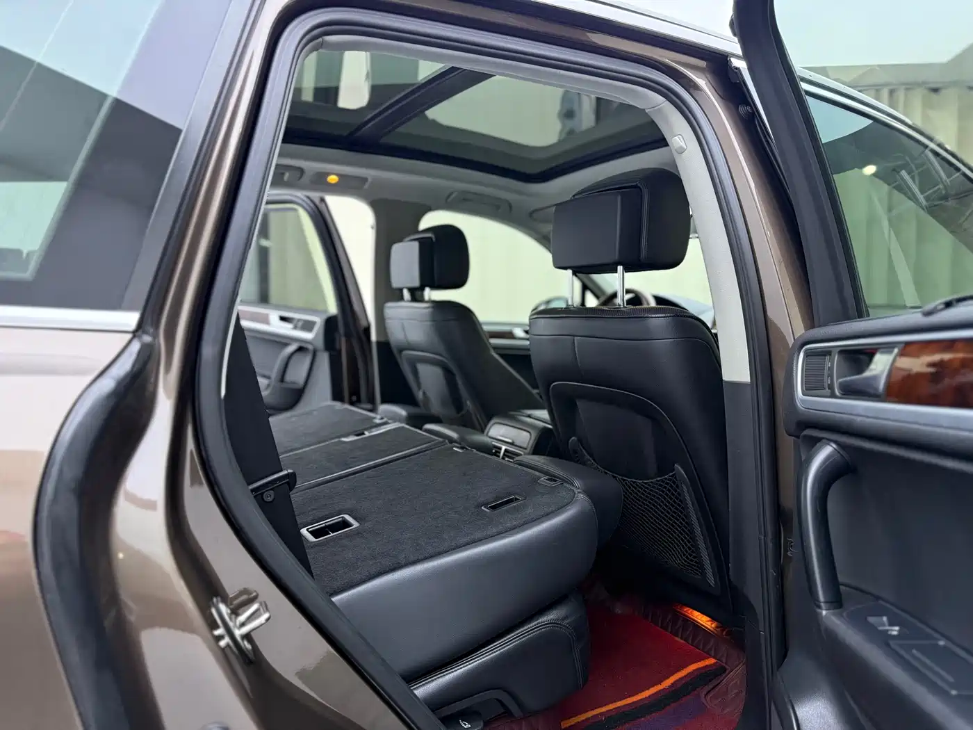Volkswagen Touareg 2011 3.0TDI Diesel Comfort фото 8