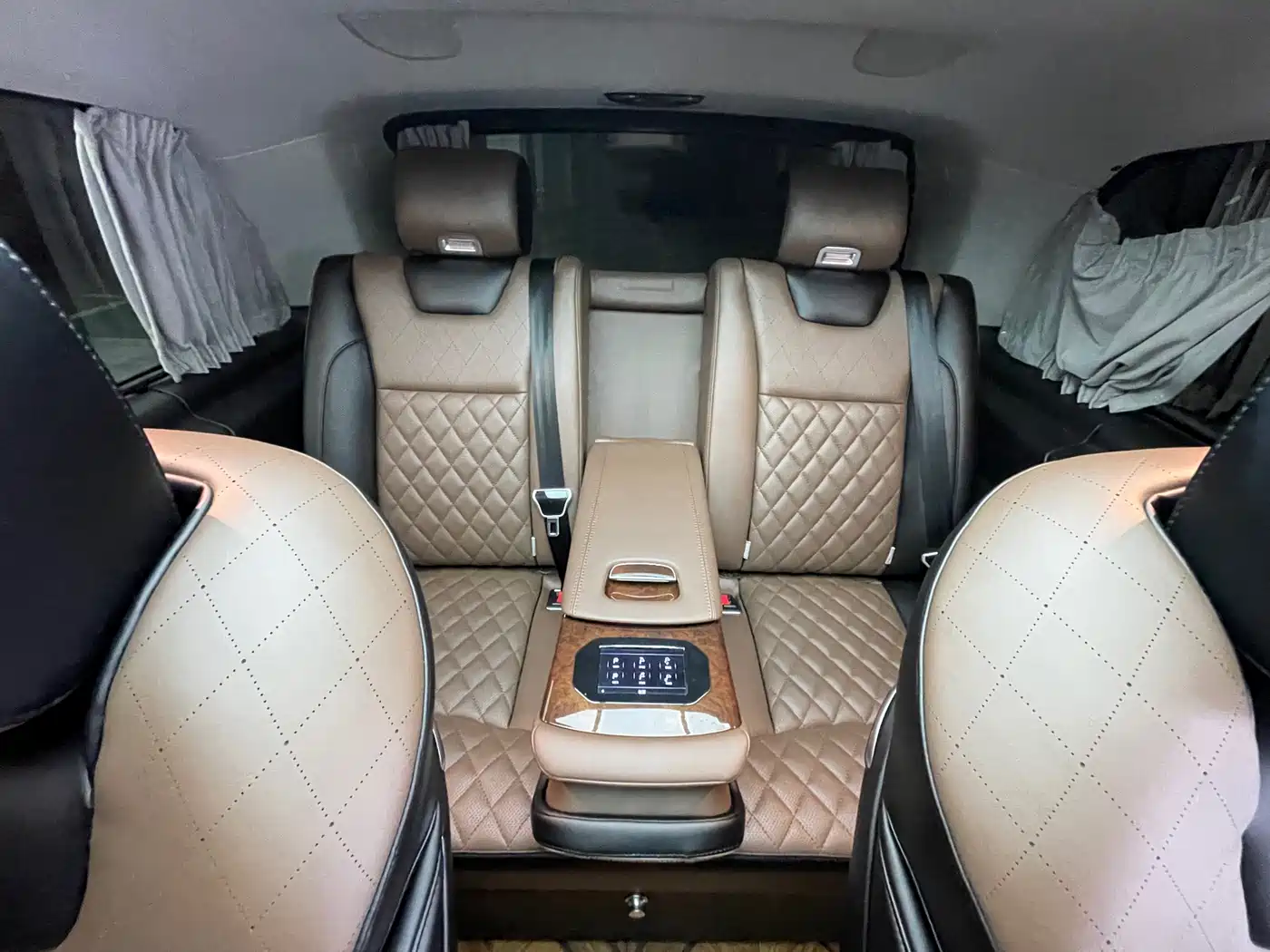 Mercedes-Benz V-Class 2020 V 260 Luxury Edition фото 15