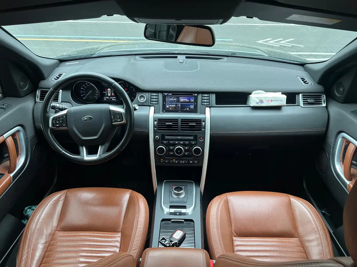Land Rover Discovery Sport 2016 2.0T HSE LUXURY фото 5