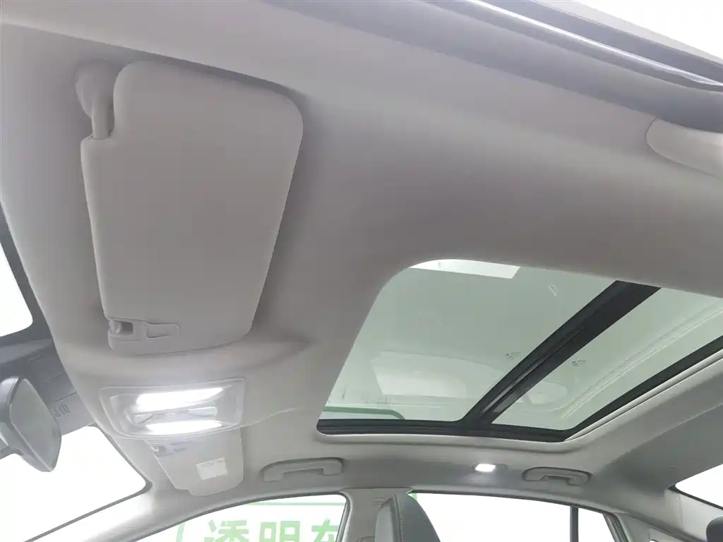 DONGFENG YI HYUN MAX