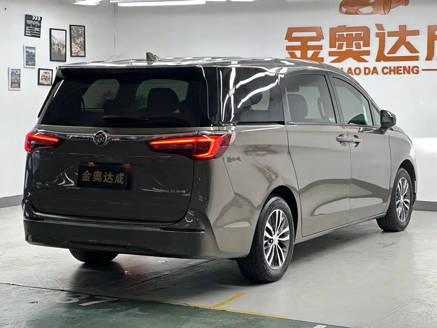 Buick GL8 2020 Model ES Landglory 653T Comfort фото 4