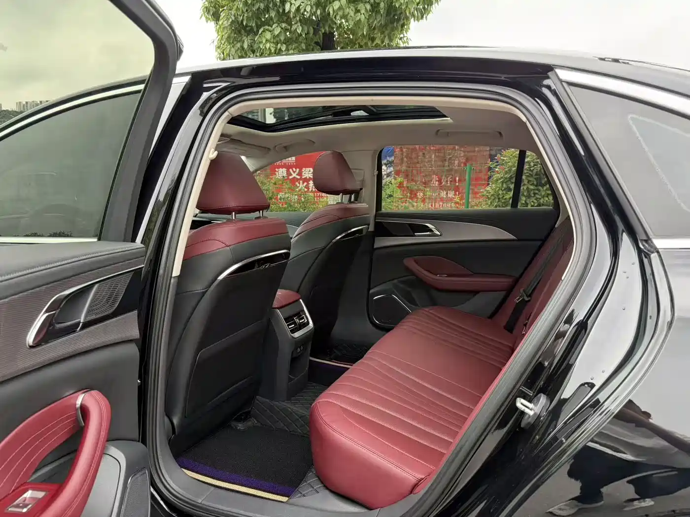 Hongqi H5 2024 2.0T Automatic Smart Connect Flag Enjoy Edition фото 9