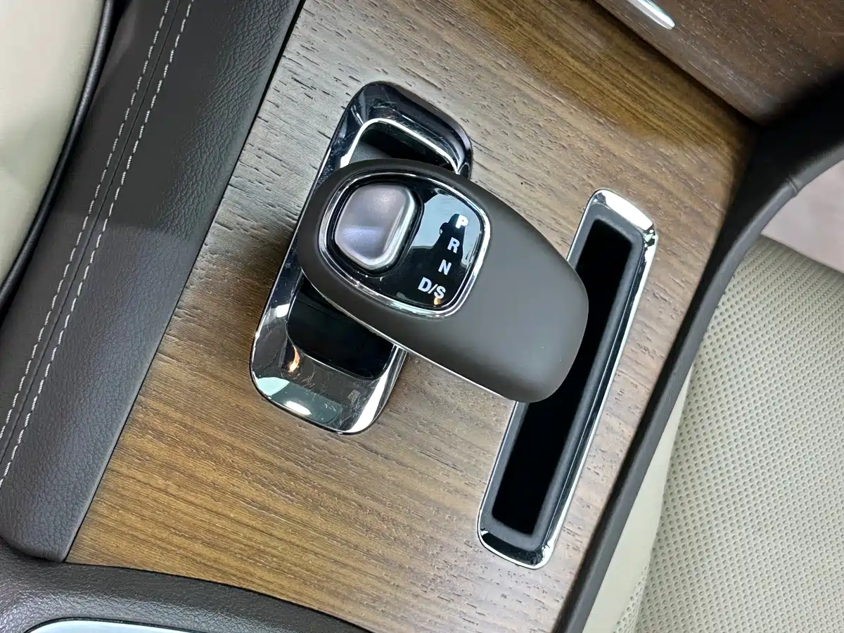Chrysler 300C (Import) 2013 2013 3.6L Premium Edition