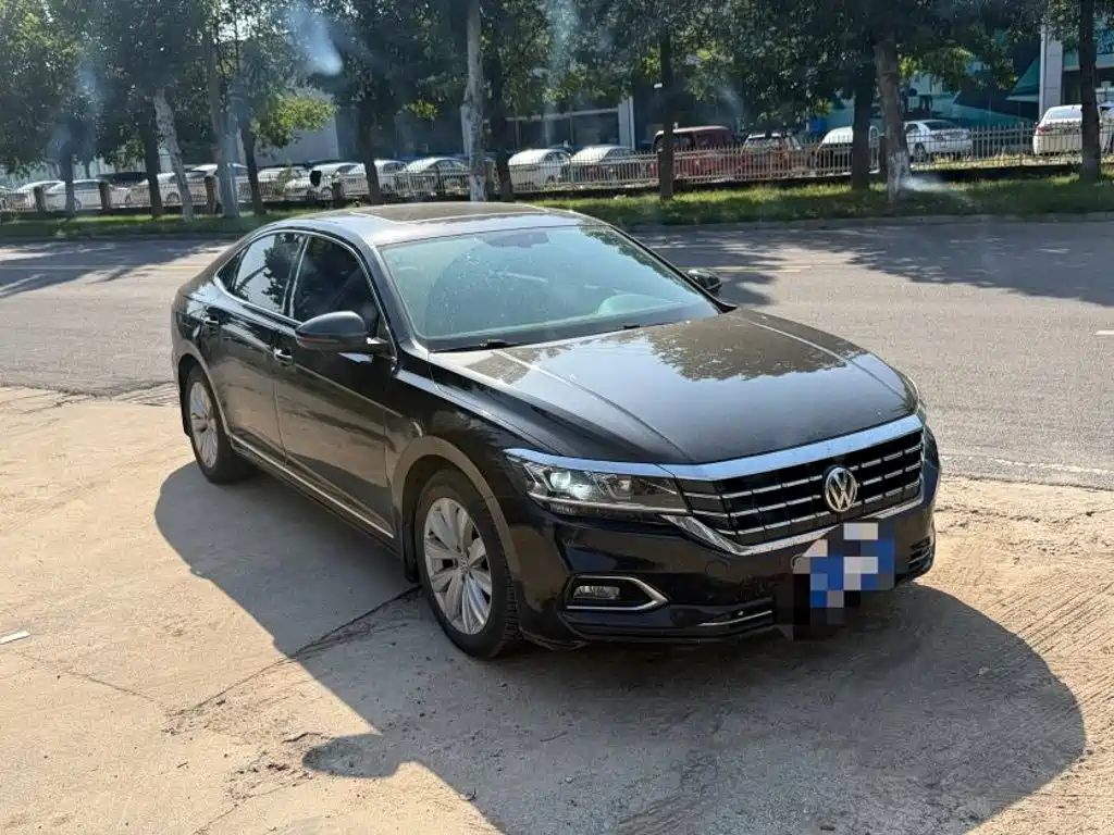 Фото 2 - Volkswagen Passat