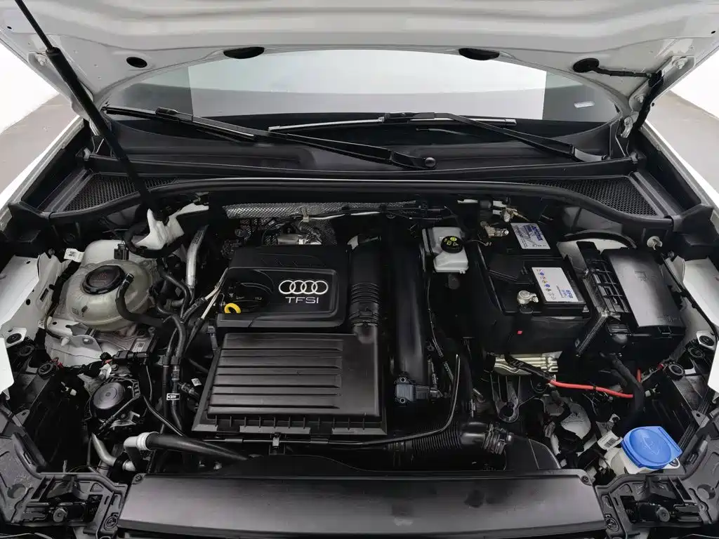 Photo 6 - Audi Q3