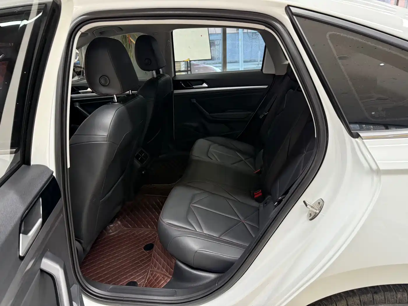 Volkswagen Lavida 2023 Model 280TSI DSG Starlight Eternal Edition фото 18