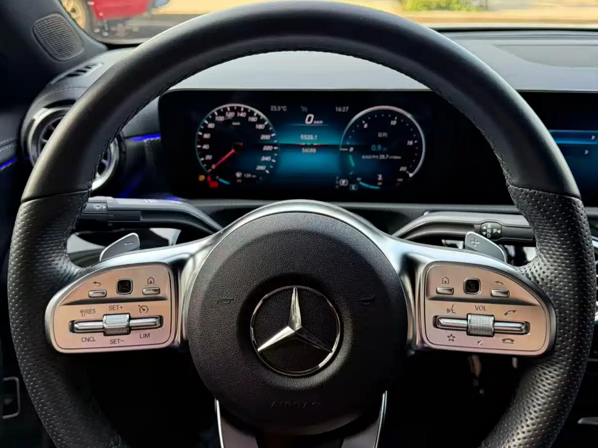 Mercedes-Benz A-Class 2021 A 200 L Sport Sedan Fashion Edition фото 11