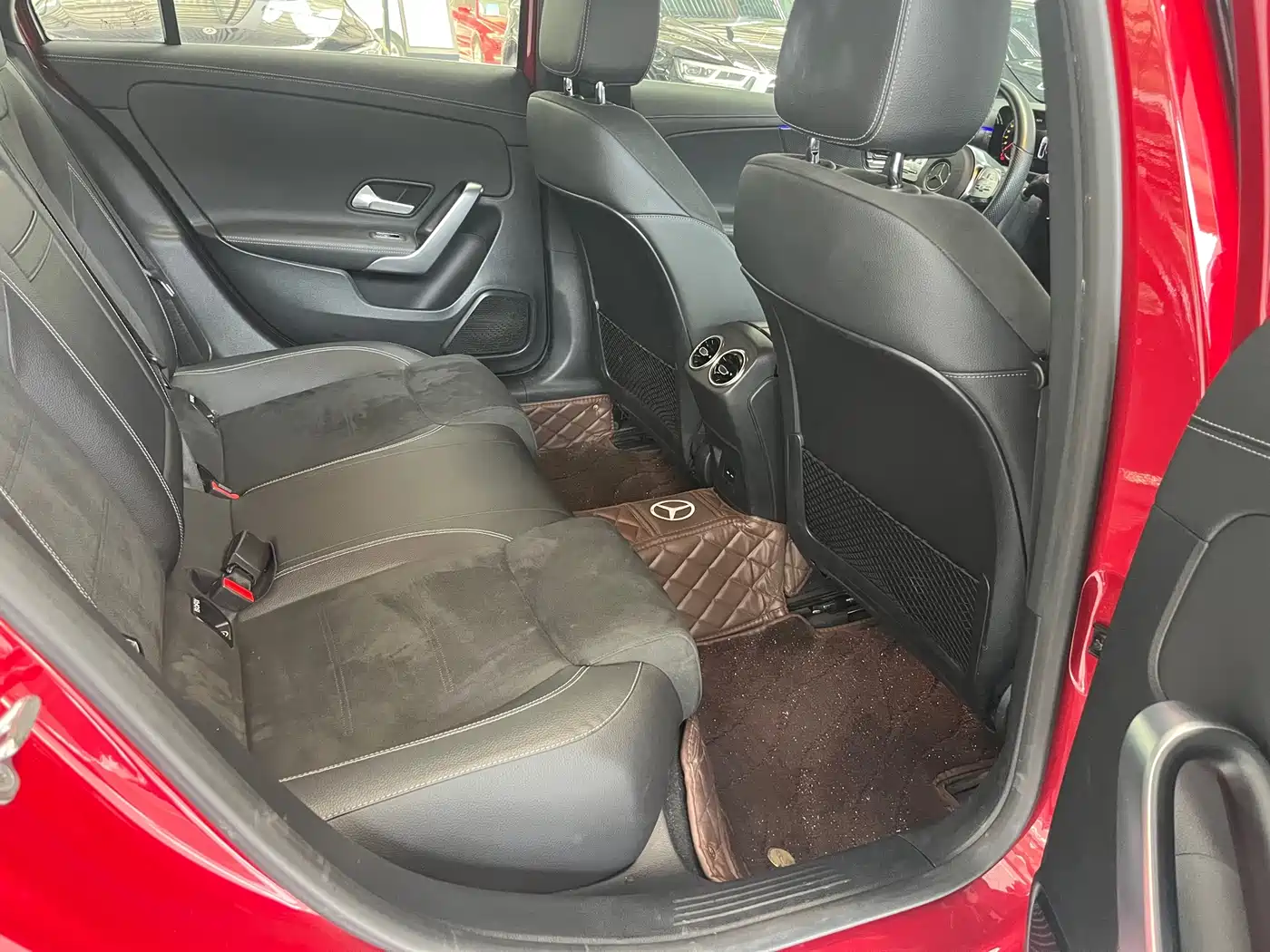Фото 9 - Mercedes-Benz A-Class