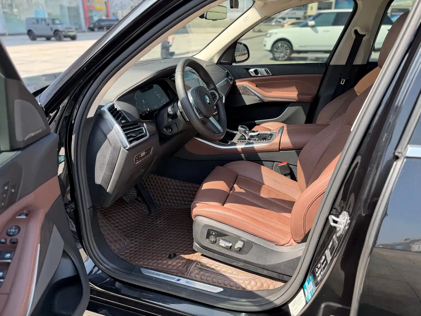 BMW X5 (Import) 2019 xDrive40i Exclusive M Sport Package фото 5