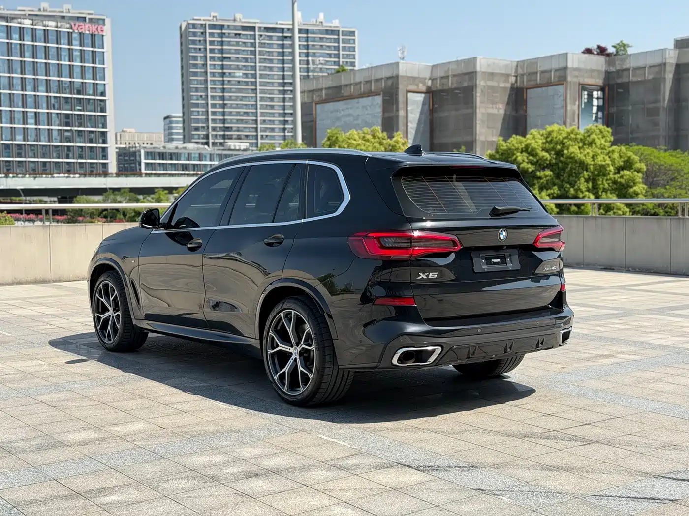 BMW X5 (Import) 2019 xDrive40i Exclusive M Sport Package фото 18