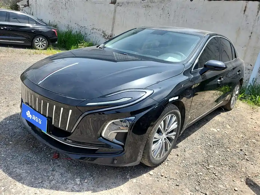 Hongqi E-QM5 2023 Facelift Basic Travel Edition