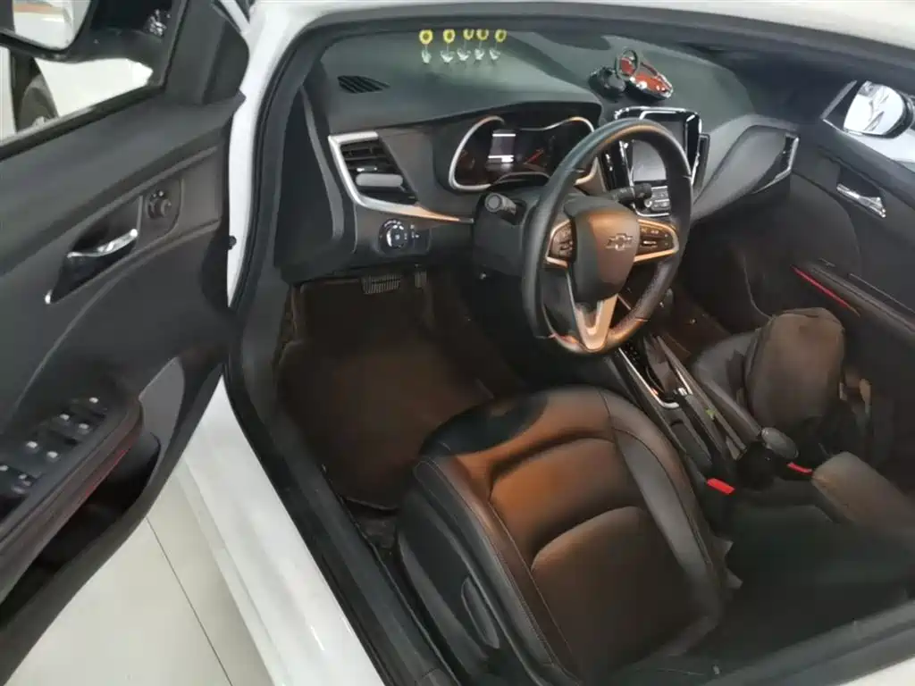 Chevrolet Monza 2019 RS 330T Auto Smooth Edition China VI фото 16