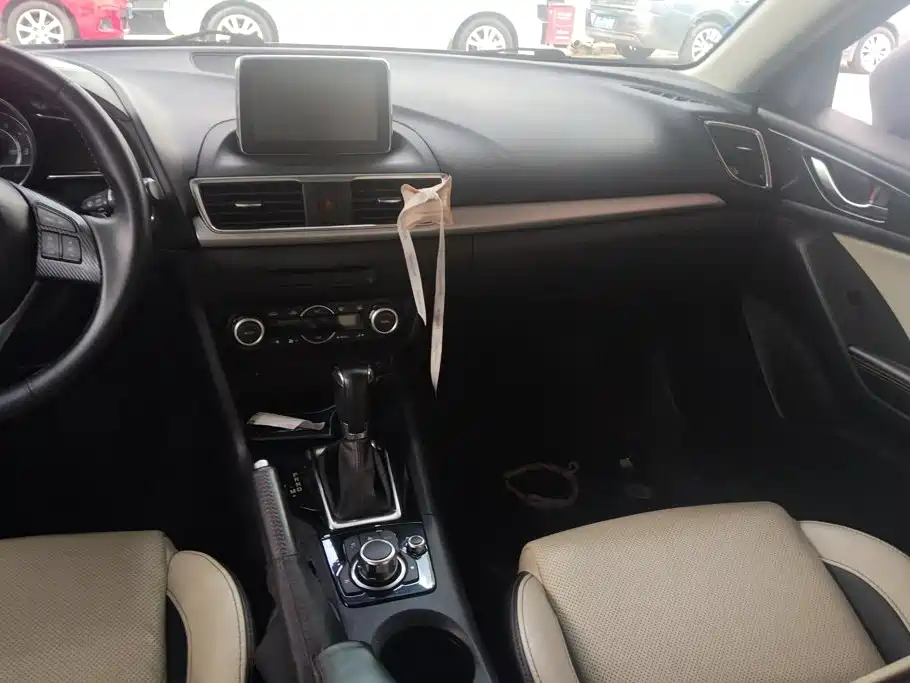 Mazda Mazda3 Axela 2014 2014 Sedan 2.0L Automatic Flagship