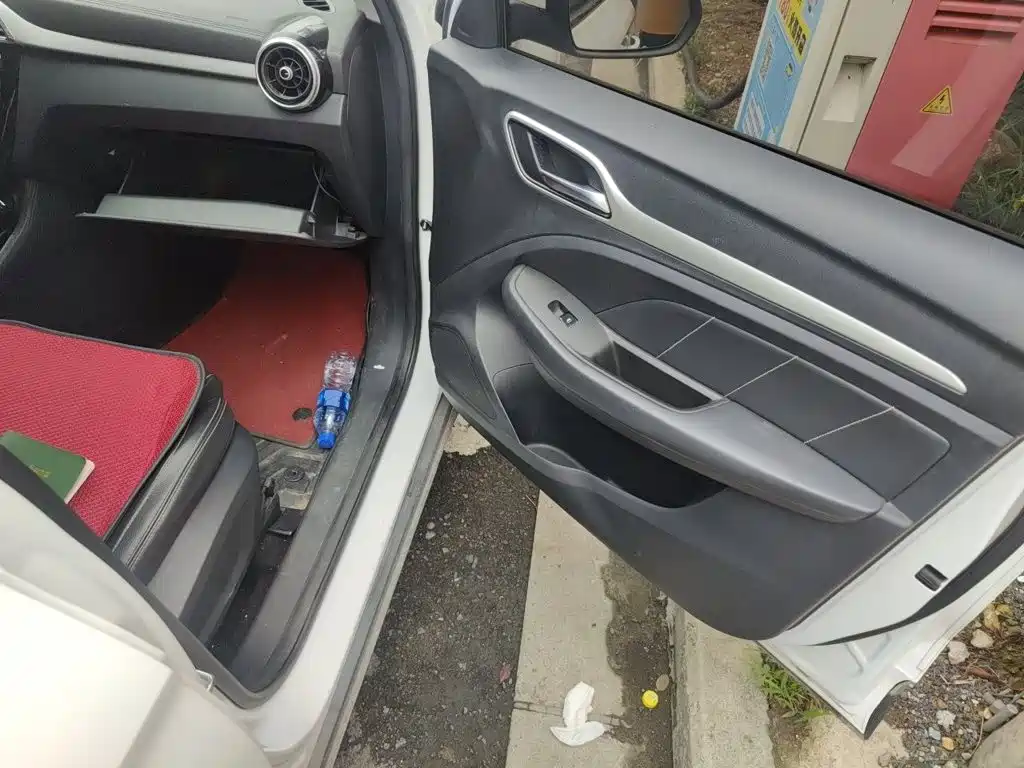 Фото 19 - MG ZS