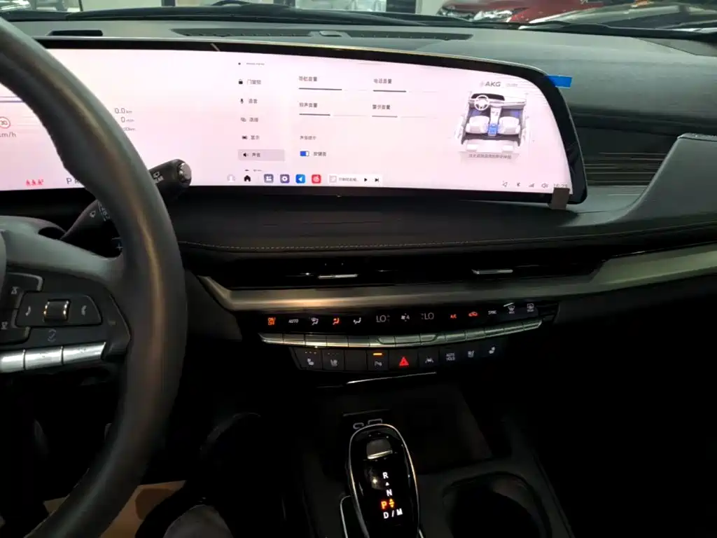 Cadillac XT4 2025 2024 28T 2WD Premium