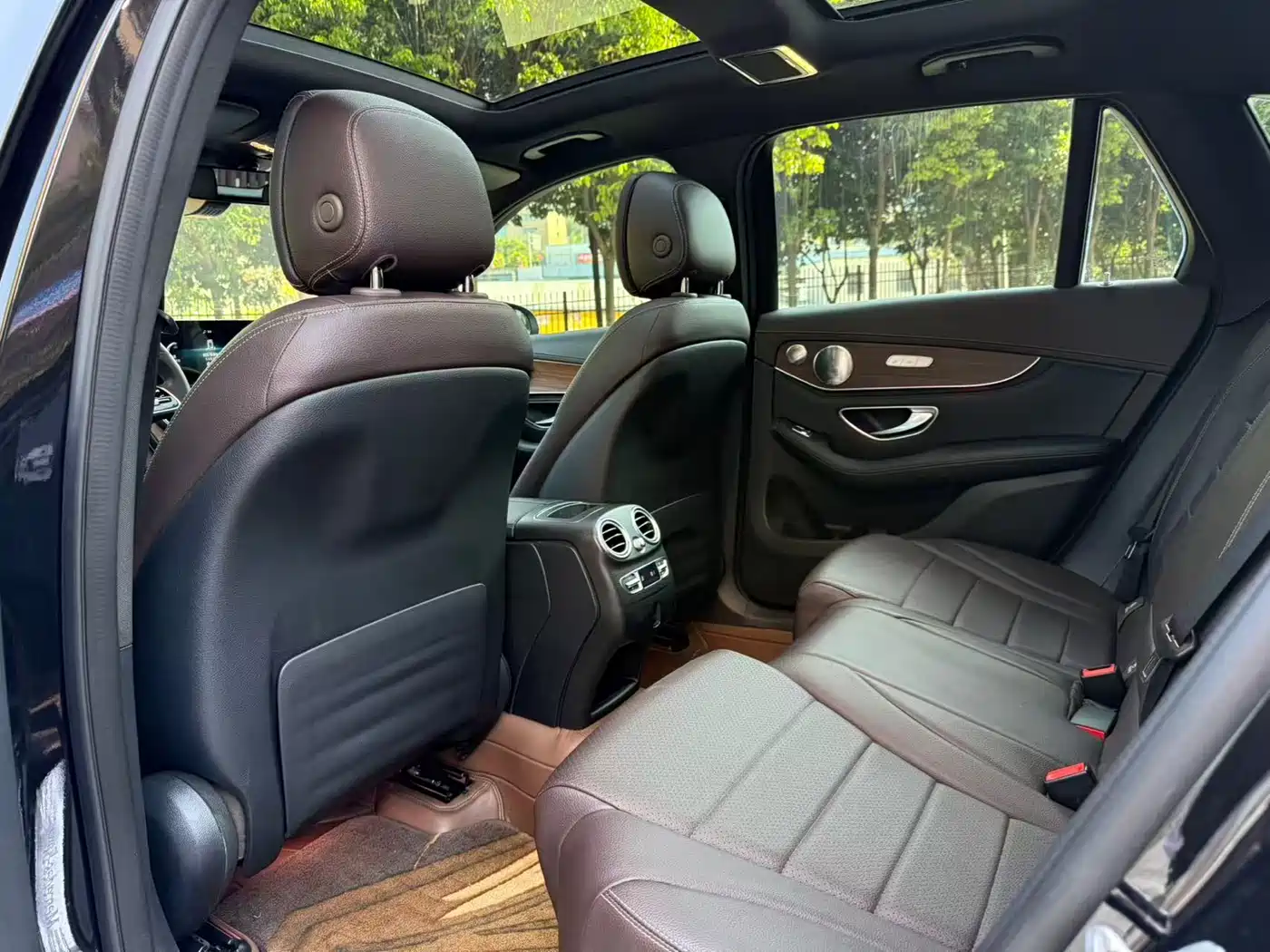 Mercedes-Benz GLC 2020 GLC 300 L 4MATIC Luxury фото 30