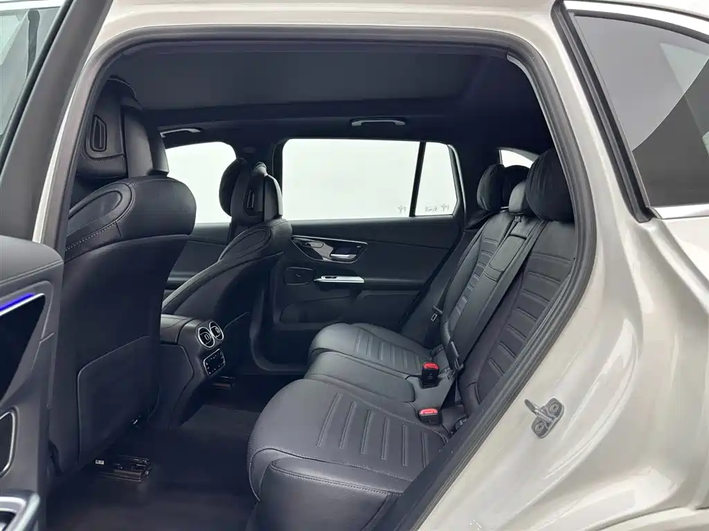 Mercedes-Benz GLC 2023 Facelift GLC 300 L 4MATIC Sport 5-Seater фото 20